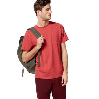 Red pocket t-shirt